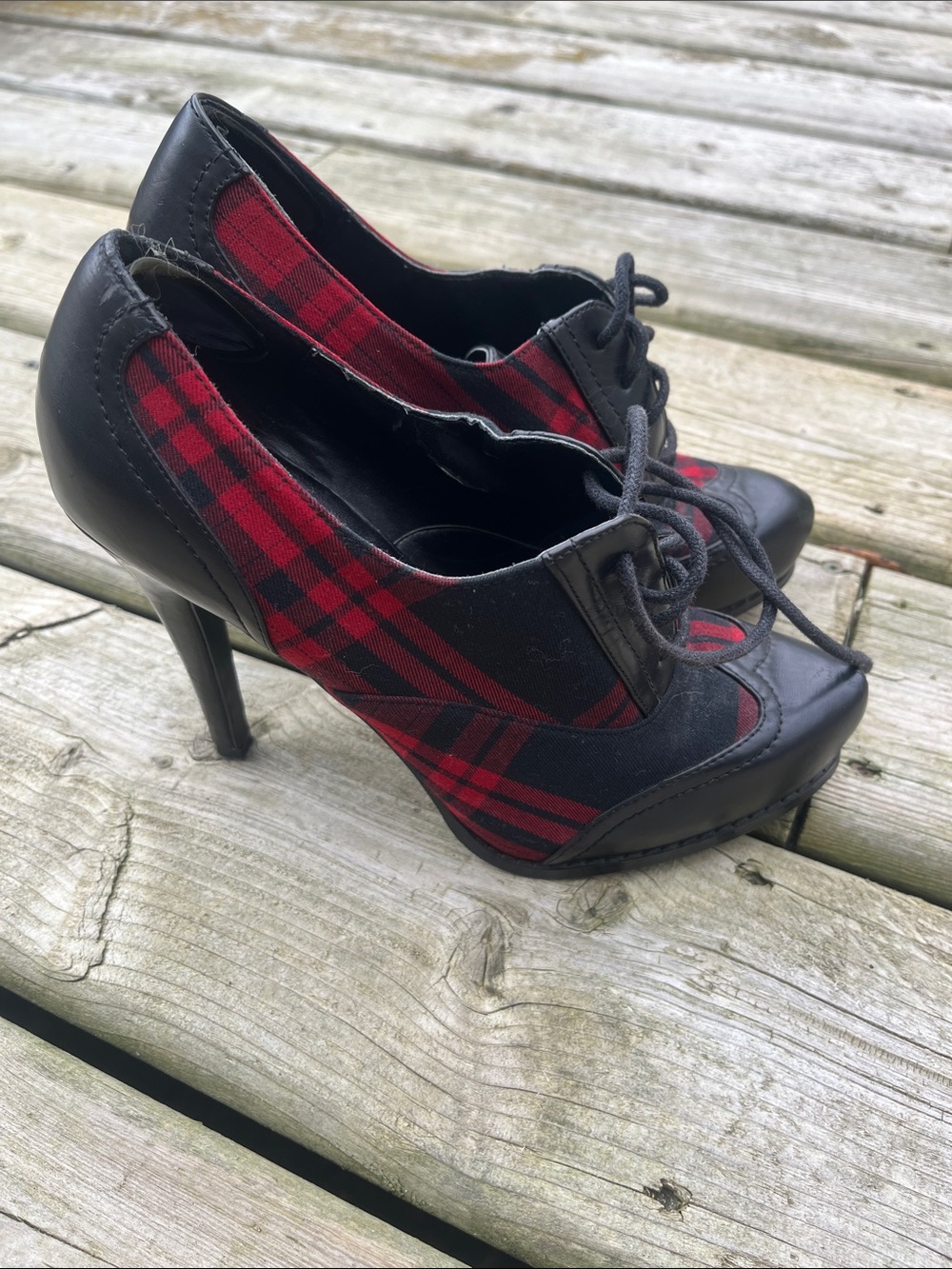 le chateau Red Plaid Lace-Up High Heels Y2K size 8
